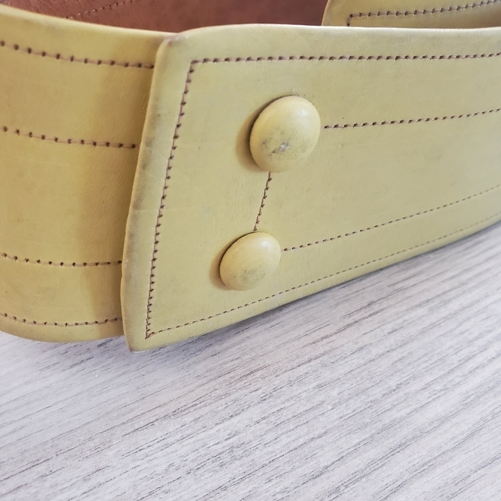 Vintage yellow belt - Picture 2 of 4